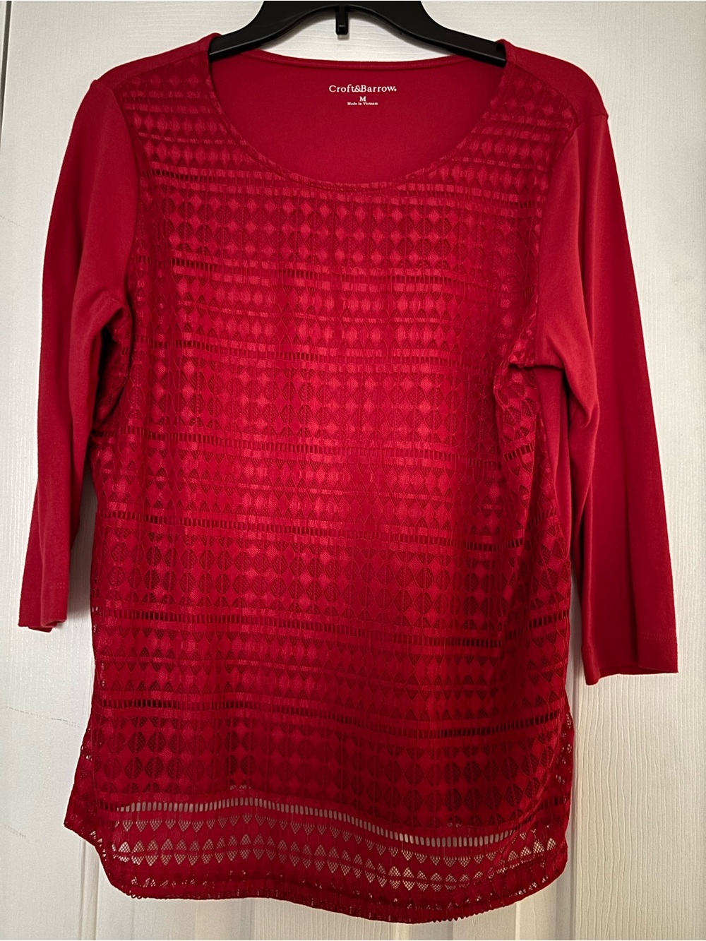 Croft & Barrow Size M Red Long-Sleeve Knit Top with Textured Lace Front